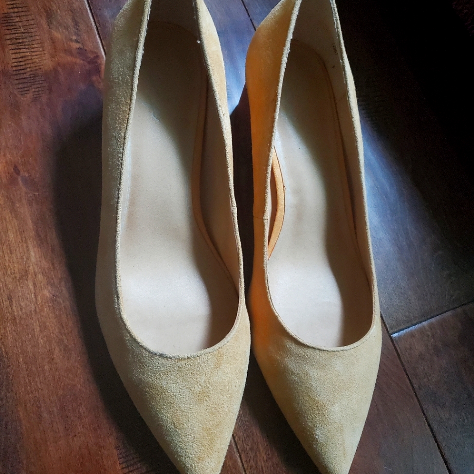 Crown Vintage Heels 1inch High Size 8.5 New Never Worn In Yellow